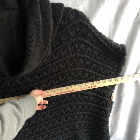 Love of Fashion LOF Black Sweater/Poncho, Cowl Neck Wooden Buttons, Loose Weave - Picture 8 of 8